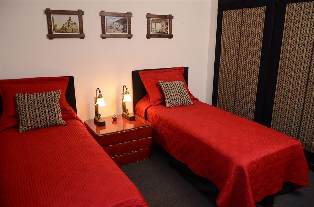 Susana Just Boutique Hotel Vicente López Esterno foto