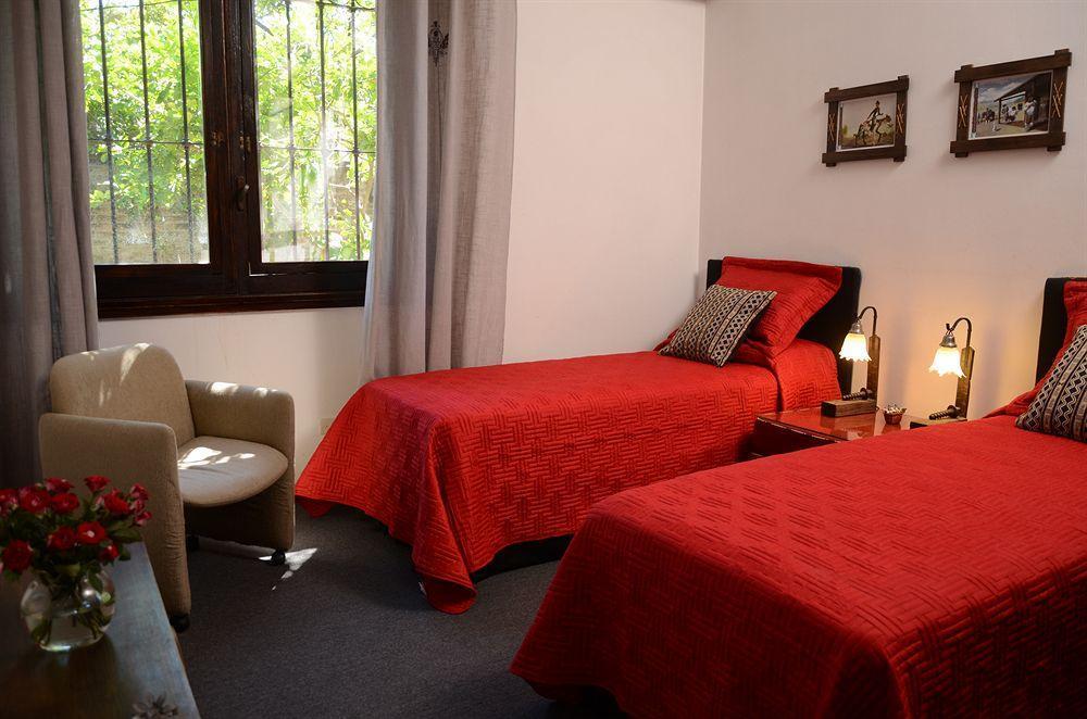 Susana Just Boutique Hotel Vicente López Esterno foto